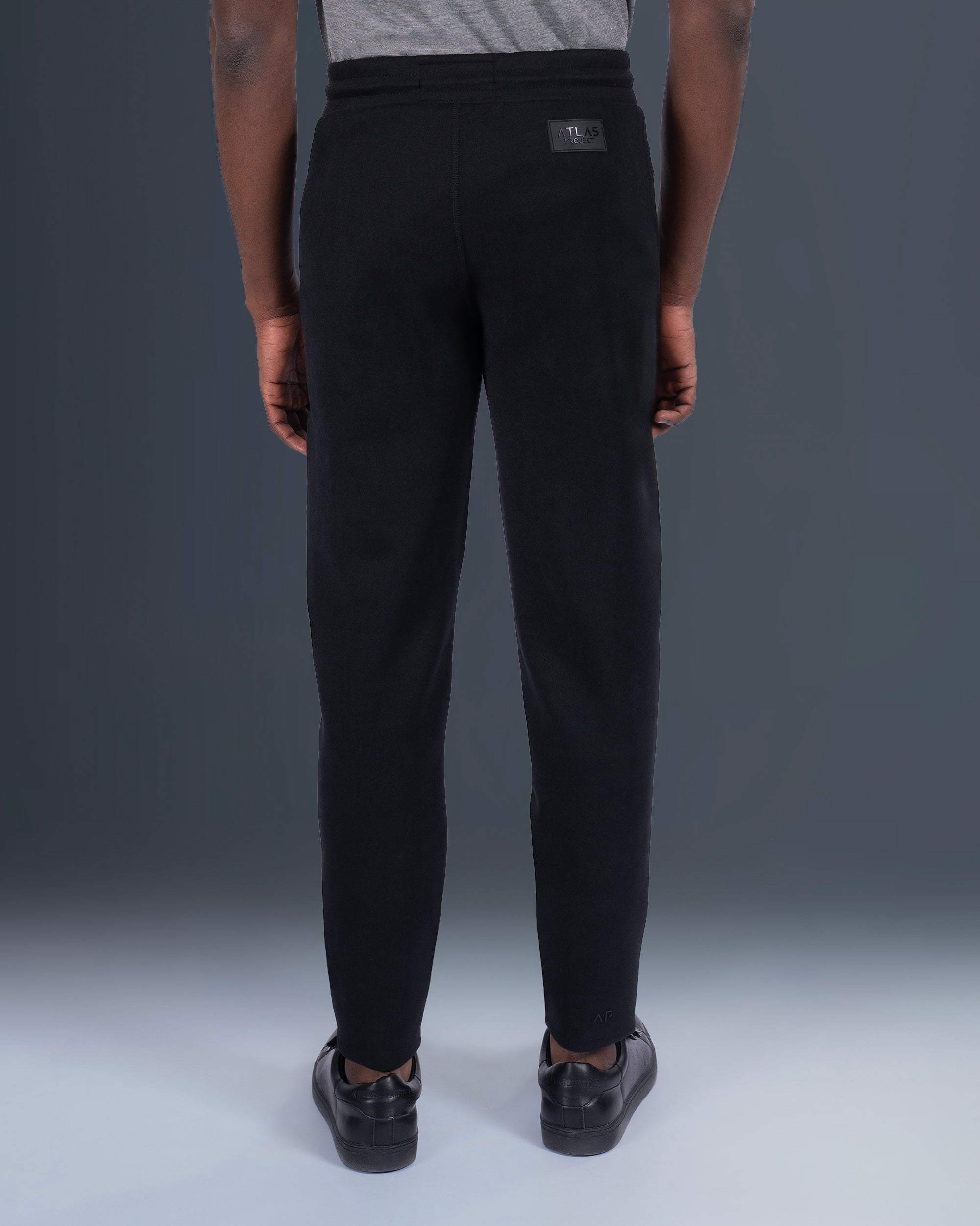 SLIM PERFORMANCE JOGGERS