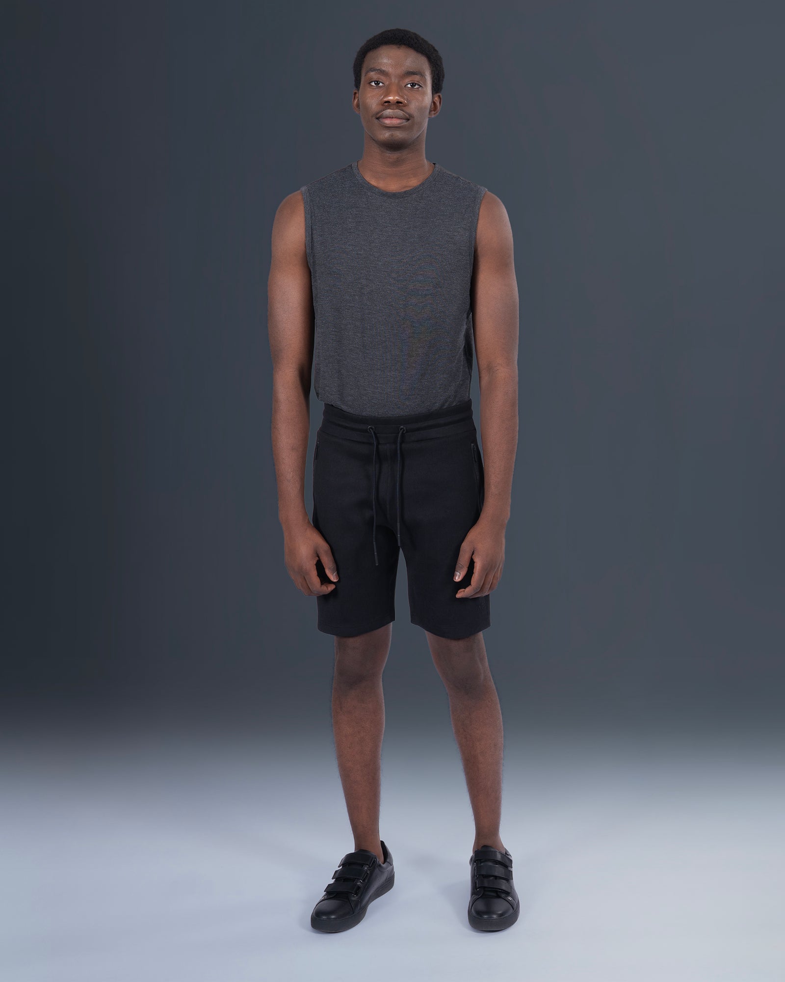 SLIM PERFORMANCE SWEAT SHORTS