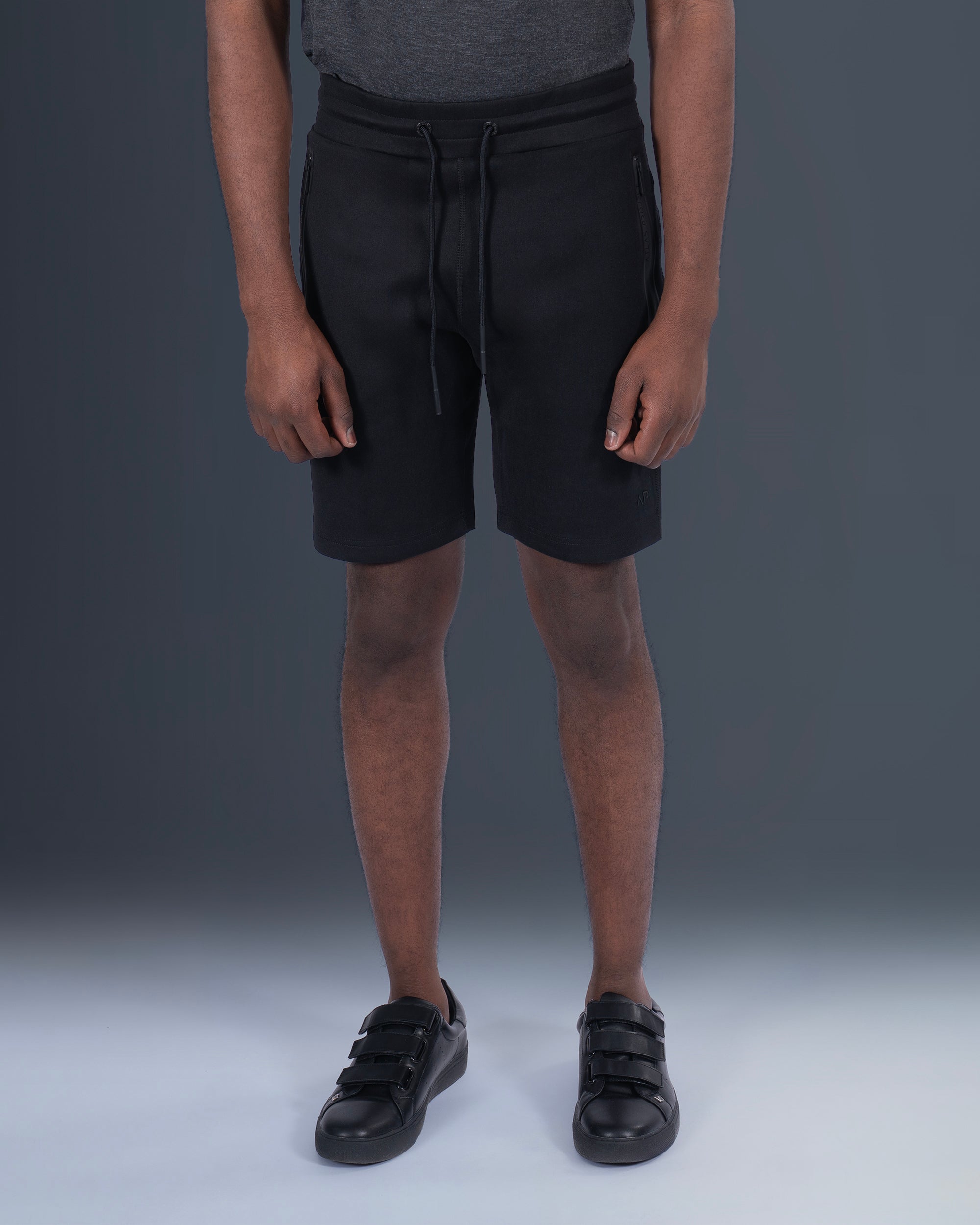 SLIM PERFORMANCE SWEAT SHORTS