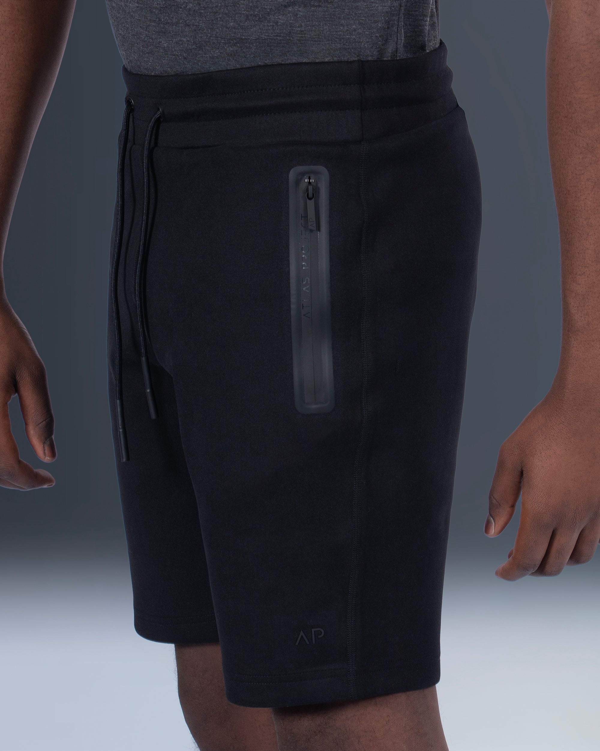 SLIM PERFORMANCE SWEAT SHORTS