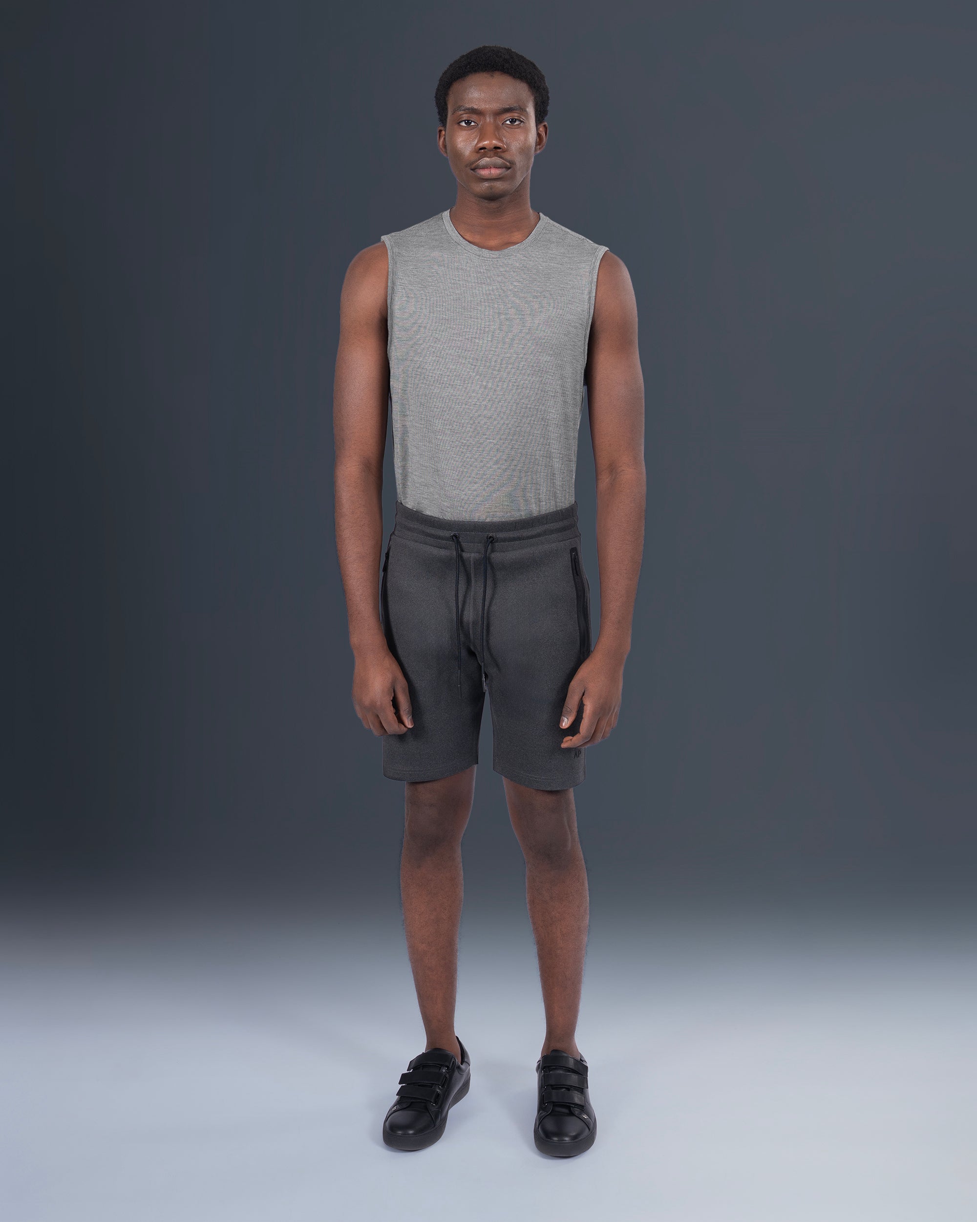 SLIM PERFORMANCE SWEAT SHORTS